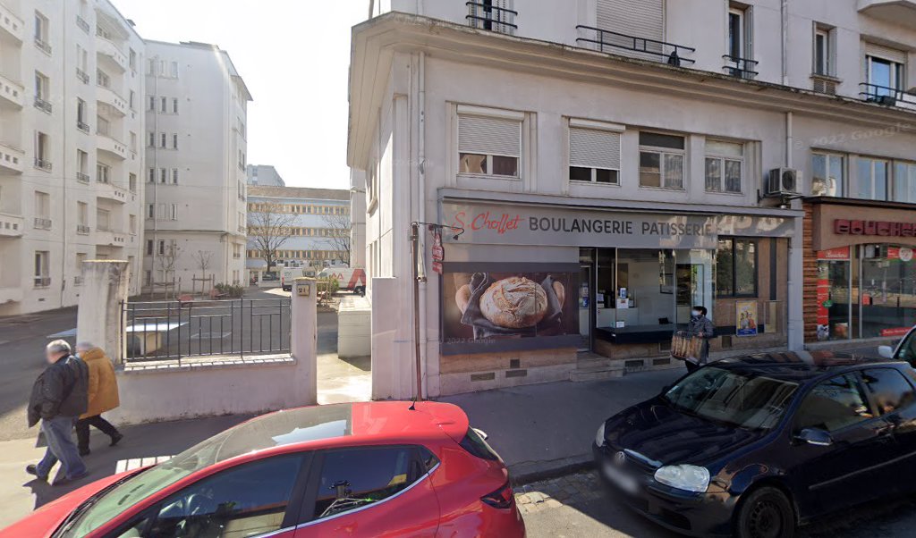 Retrouvez toutes les informations de contacts et horaires d&rsquo;ouverture pour Relais Pickup BOULANGERIE CHOLLET situé à Lyon dans le département Rhône (69). Pour effectuer envoyer vos colis (colissimo, chronopost, suivi colis), une gestion bancaire (banque postal, French Bank), votre courrier [&hellip;]