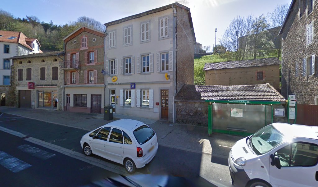 Retrouvez toutes les informations de contacts et horaires d&rsquo;ouverture pour La Poste OLLIERGUES situé à Olliergues dans le département Puy-de-Dôme (63). Pour effectuer envoyer vos colis (colissimo, chronopost, suivi colis), une gestion bancaire (banque postal, French Bank), votre courrier (suivi [&hellip;]