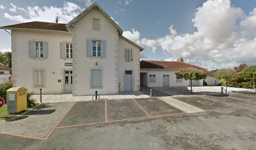 Retrouvez toutes les informations de contacts et horaires d&rsquo;ouverture pour La Poste Agence Communale ORIST Mairie situé à Orist dans le département Landes (40). Pour effectuer envoyer vos colis (colissimo, chronopost, suivi colis), une gestion bancaire (banque postal, French Bank), [&hellip;]