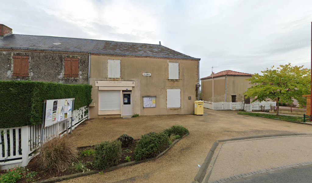 Retrouvez toutes les informations de contacts et horaires d&rsquo;ouverture pour La Poste Agence Communale PUY DE SERRE Mairie situé à Puy de serre dans le département Vendée (85). Pour effectuer envoyer vos colis (colissimo, chronopost, suivi colis), une gestion bancaire [&hellip;]