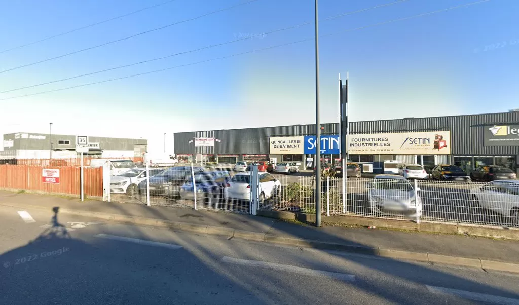 Retrouvez toutes les informations de contacts et horaires d&rsquo;ouverture pour Relais Pickup SUPERMARCHE SARAY situé à Toulouse dans le département Haute-Garonne (31). Pour effectuer envoyer vos colis (colissimo, chronopost, suivi colis), une gestion bancaire (banque postal, French Bank), votre courrier [&hellip;]