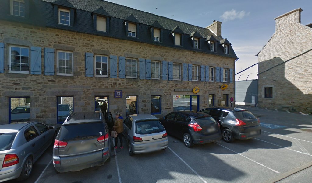 Retrouvez toutes les informations de contacts et horaires d&rsquo;ouverture pour La Poste CLEDER situé à Cleder dans le département Finistère (29). Pour effectuer envoyer vos colis (colissimo, chronopost, suivi colis), une gestion bancaire (banque postal, French Bank), votre courrier (suivi [&hellip;]