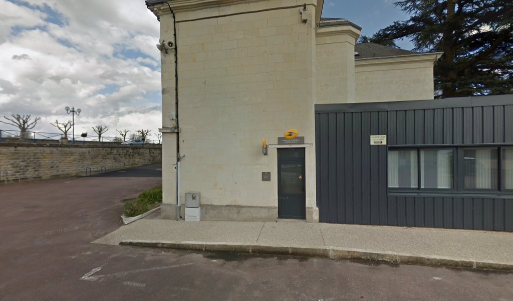 Retrouvez toutes les informations de contacts et horaires d&rsquo;ouverture pour La Poste Agence Communale BREHEMONT Mairie situé à Brehemont dans le département Indre-et-Loire (37). Pour effectuer envoyer vos colis (colissimo, chronopost, suivi colis), une gestion bancaire (banque postal, French Bank), [&hellip;]