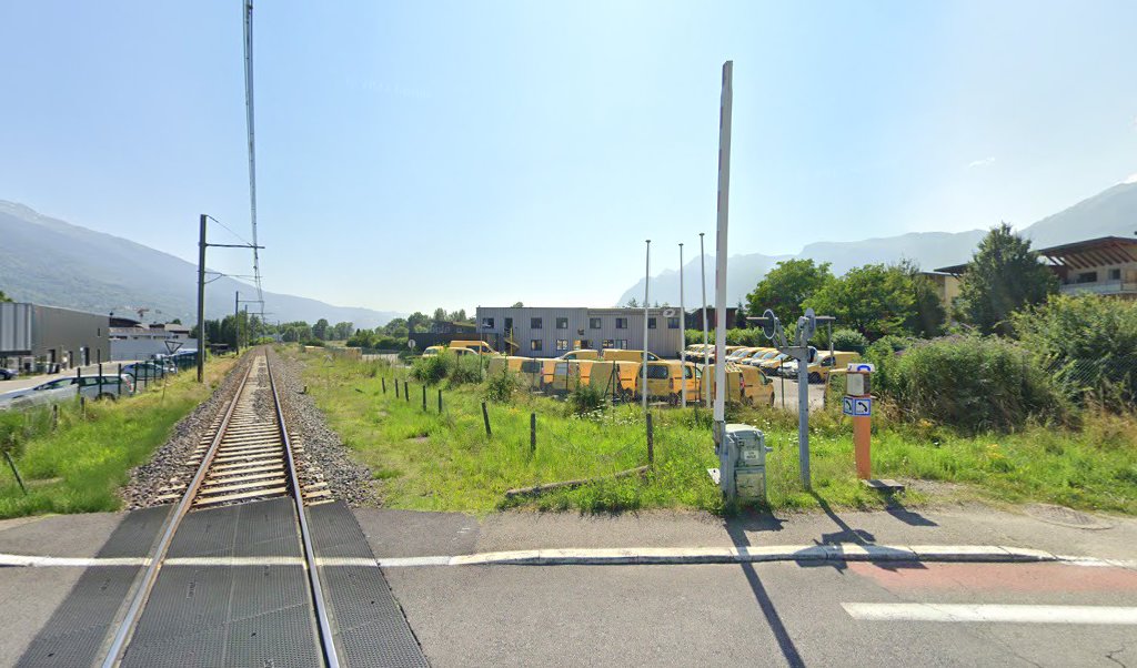 Retrouvez toutes les informations de contacts et horaires d&rsquo;ouverture pour Relais Pickup LA POSTE CARREPRO ALBERTVILLE situé à Albertville dans le département Savoie (73). Pour effectuer envoyer vos colis (colissimo, chronopost, suivi colis), une gestion bancaire (banque postal, French Bank), [&hellip;]