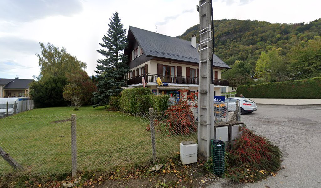 Retrouvez toutes les informations de contacts et horaires d&rsquo;ouverture pour La Poste Relais CHAMOUX SUR GELON situé à Chamoux sur gelon dans le département Savoie (73). Pour effectuer envoyer vos colis (colissimo, chronopost, suivi colis), une gestion bancaire (banque postal, [&hellip;]