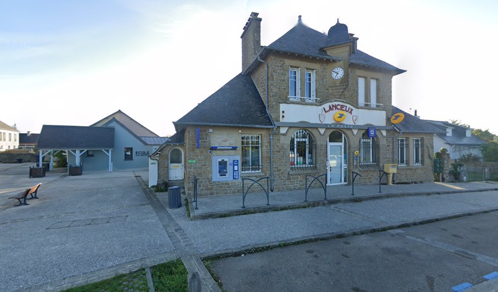 Retrouvez toutes les informations de contacts et horaires d&rsquo;ouverture pour La Poste LANCIEUX situé à Lancieux dans le département Côtes d&rsquo;Armor (22). Pour effectuer envoyer vos colis (colissimo, chronopost, suivi colis), une gestion bancaire (banque postal, French Bank), votre courrier [&hellip;]