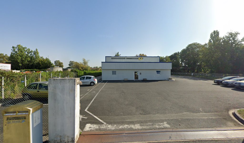 Retrouvez toutes les informations de contacts et horaires d&rsquo;ouverture pour La Poste Espace Clients Pro PINEUILH SAINTE FOY PDC1 situé à Pineuilh dans le département Gironde (33). Pour effectuer envoyer vos colis (colissimo, chronopost, suivi colis), une gestion bancaire (banque [&hellip;]