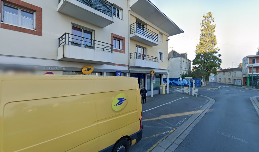Retrouvez toutes les informations de contacts et horaires d&rsquo;ouverture pour La Poste LE LOROUX BOTTEREAU situé à Le loroux bottereau dans le département Loire-Atlantique (44). Pour effectuer envoyer vos colis (colissimo, chronopost, suivi colis), une gestion bancaire (banque postal, French [&hellip;]