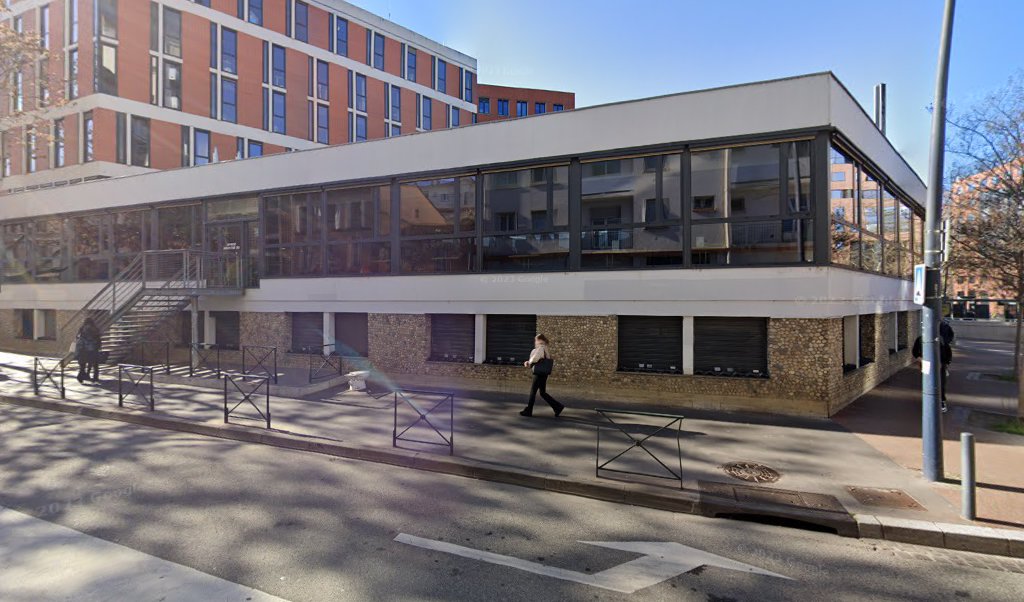 Retrouvez toutes les informations de contacts et horaires d&rsquo;ouverture pour La Poste TOULOUSE ARNAUD BERNARD situé à Toulouse dans le département Haute-Garonne (31). Pour effectuer envoyer vos colis (colissimo, chronopost, suivi colis), une gestion bancaire (banque postal, French Bank), votre [&hellip;]