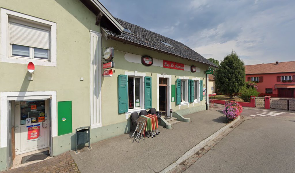 Retrouvez toutes les informations de contacts et horaires d&rsquo;ouverture pour Relais Pickup BAR TABAC LA FONTAINE situé à Zillisheim dans le département Haut-Rhin (68). Pour effectuer envoyer vos colis (colissimo, chronopost, suivi colis), une gestion bancaire (banque postal, French Bank), [&hellip;]