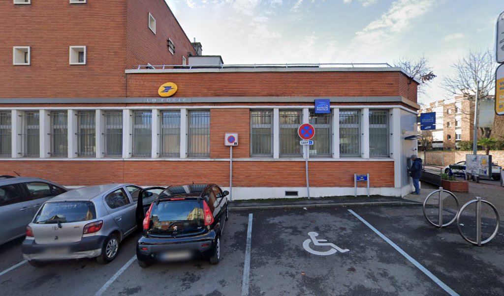 Retrouvez toutes les informations de contacts et horaires d&rsquo;ouverture pour La Poste CORMEILLES EN PARISIS situé à Cormeilles en parisis dans le département Val-D&rsquo;Oise (95). Pour effectuer envoyer vos colis (colissimo, chronopost, suivi colis), une gestion bancaire (banque postal, French [&hellip;]