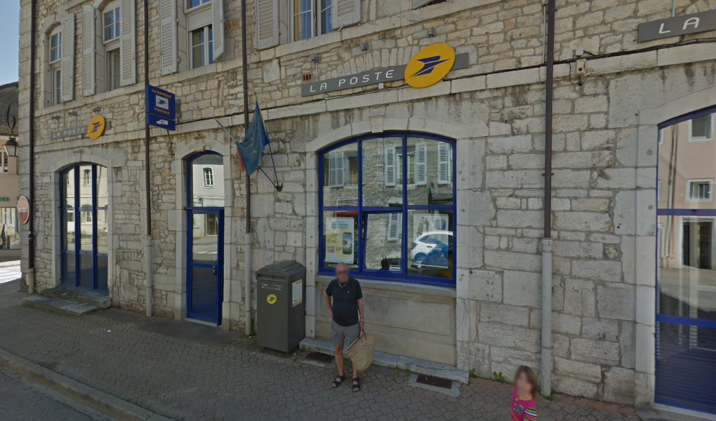 Retrouvez toutes les informations de contacts et horaires d&rsquo;ouverture pour La Poste CLAIRVAUX LES LACS situé à Clairvaux les lacs dans le département Jura (39). Pour effectuer envoyer vos colis (colissimo, chronopost, suivi colis), une gestion bancaire (banque postal, French [&hellip;]