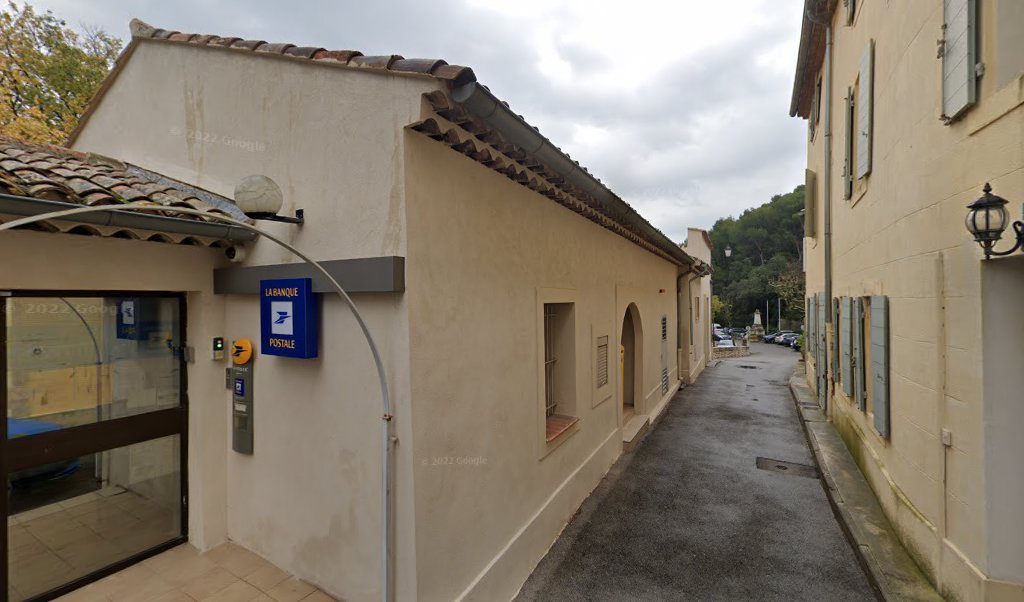 Retrouvez toutes les informations de contacts et horaires d&rsquo;ouverture pour La Poste VENTABREN situé à Ventabren dans le département Bouches-du-Rhône (13). Pour effectuer envoyer vos colis (colissimo, chronopost, suivi colis), une gestion bancaire (banque postal, French Bank), votre courrier (suivi [&hellip;]