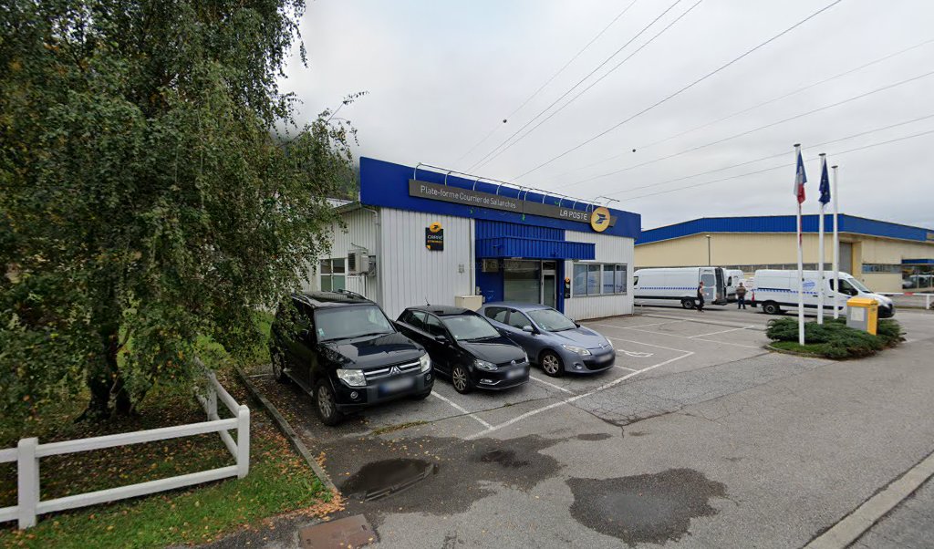 Retrouvez toutes les informations de contacts et horaires d&rsquo;ouverture pour La Poste Espace Clients Pro SALLANCHES PDC1 situé à Sallanches dans le département Haute-Savoie (74). Pour effectuer envoyer vos colis (colissimo, chronopost, suivi colis), une gestion bancaire (banque postal, French [&hellip;]