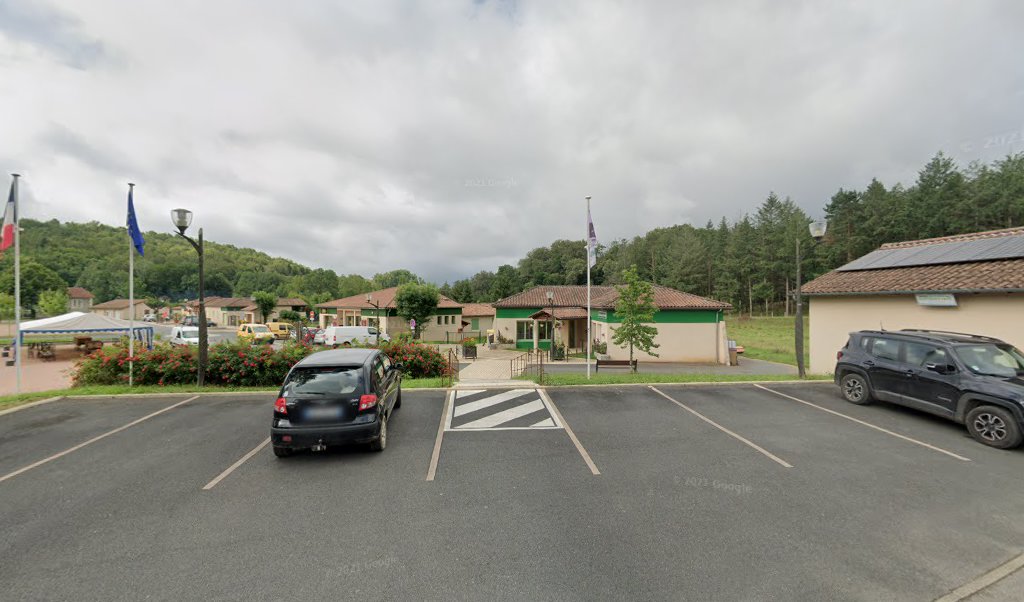 Retrouvez toutes les informations de contacts et horaires d&rsquo;ouverture pour La Poste Agence Communale MILHAC DE NONTRON Mairie situé à Milhac de nontron dans le département Dordogne (24). Pour effectuer envoyer vos colis (colissimo, chronopost, suivi colis), une gestion bancaire [&hellip;]