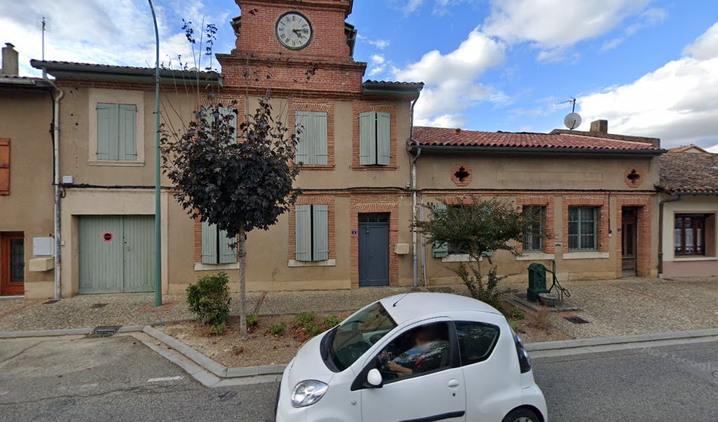 Retrouvez toutes les informations de contacts et horaires d&rsquo;ouverture pour La Poste Agence Communale ST AIGNAN Mairie situé à St aignan dans le département Tarn-et-Garonne (82). Pour effectuer envoyer vos colis (colissimo, chronopost, suivi colis), une gestion bancaire (banque postal, [&hellip;]