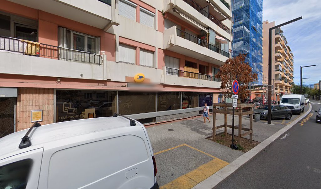 Retrouvez toutes les informations de contacts et horaires d&rsquo;ouverture pour La Poste NICE SAINTE HELENE situé à Nice dans le département Alpes-Maritimes (06). Pour effectuer envoyer vos colis (colissimo, chronopost, suivi colis), une gestion bancaire (banque postal, French Bank), votre [&hellip;]