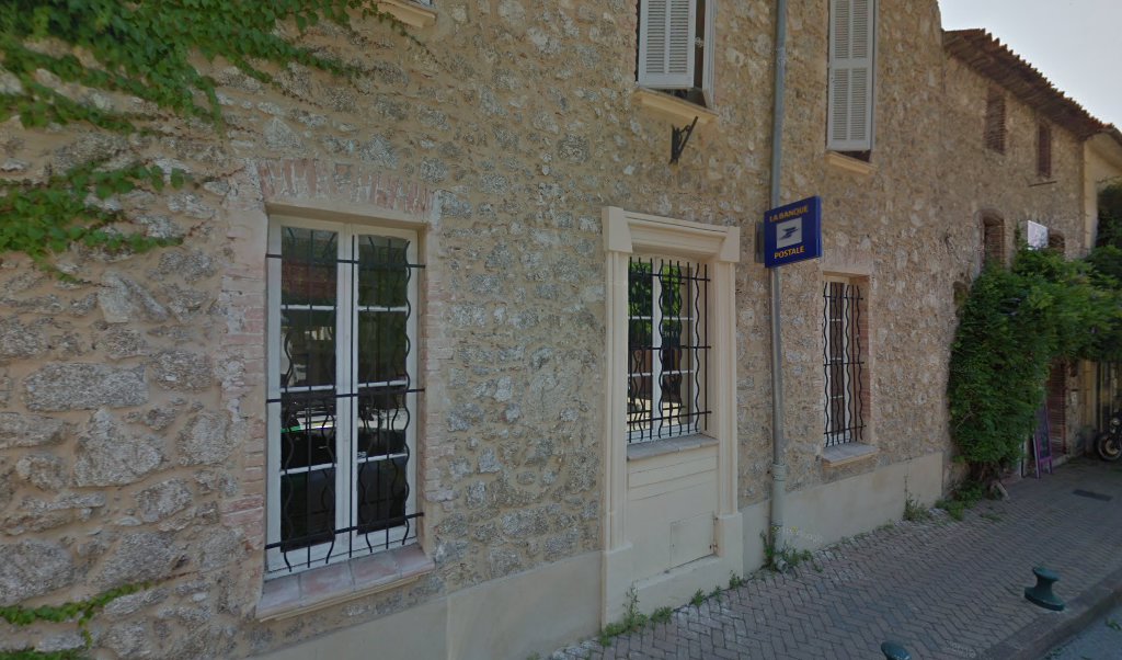 Retrouvez toutes les informations de contacts et horaires d&rsquo;ouverture pour La Poste PLAN DE LA TOUR situé à Le plan de la tour dans le département Var (83). Pour effectuer envoyer vos colis (colissimo, chronopost, suivi colis), une gestion bancaire [&hellip;]
