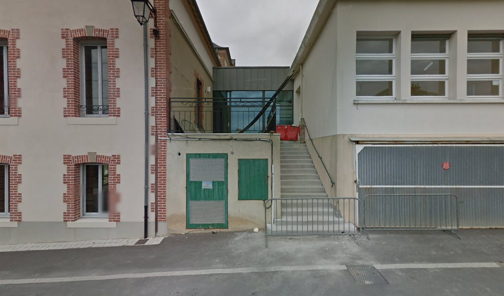 Retrouvez toutes les informations de contacts et horaires d&rsquo;ouverture pour La Poste Agence Communale GRAND FOUGERAY Mairie situé à Grand fougeray dans le département Ille-et-Vilaine (35). Pour effectuer envoyer vos colis (colissimo, chronopost, suivi colis), une gestion bancaire (banque postal, [&hellip;]