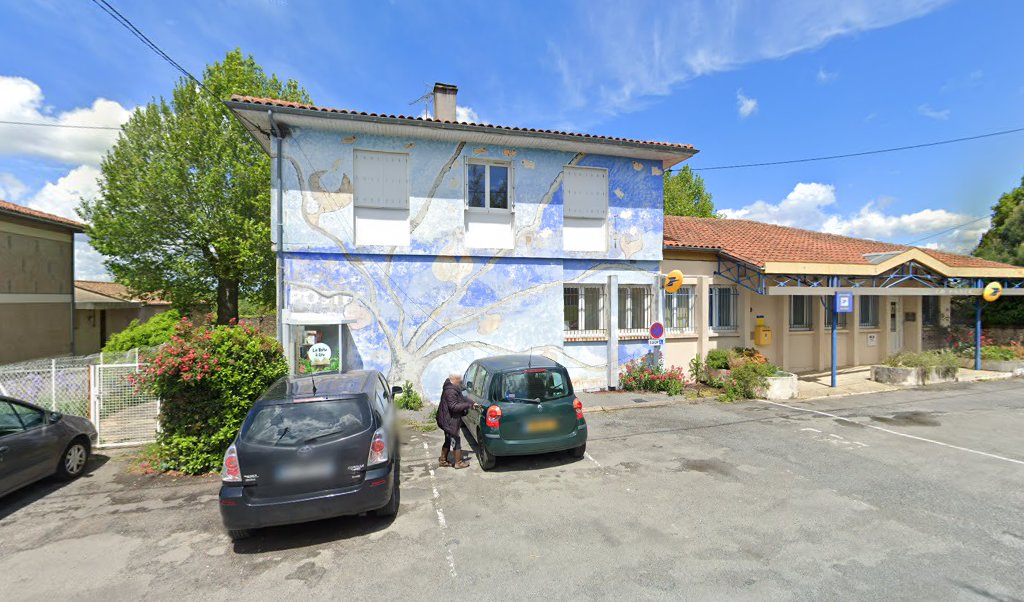 Retrouvez toutes les informations de contacts et horaires d&rsquo;ouverture pour La Poste MONTEMBOEUF situé à Montemboeuf dans le département Charente (16). Pour effectuer envoyer vos colis (colissimo, chronopost, suivi colis), une gestion bancaire (banque postal, French Bank), votre courrier (suivi [&hellip;]