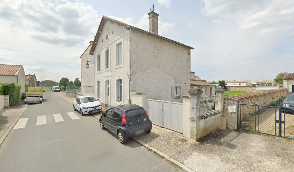 Retrouvez toutes les informations de contacts et horaires d&rsquo;ouverture pour La Poste Agence Communale GEAY Mairie situé à Geay dans le département Charente-Maritime (17). Pour effectuer envoyer vos colis (colissimo, chronopost, suivi colis), une gestion bancaire (banque postal, French Bank), [&hellip;]