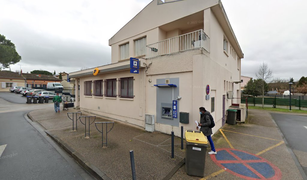 Retrouvez toutes les informations de contacts et horaires d&rsquo;ouverture pour La Poste CORNEBARRIEU situé à Cornebarrieu dans le département Haute-Garonne (31). Pour effectuer envoyer vos colis (colissimo, chronopost, suivi colis), une gestion bancaire (banque postal, French Bank), votre courrier (suivi [&hellip;]