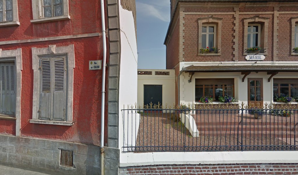 Retrouvez toutes les informations de contacts et horaires d&rsquo;ouverture pour La Poste Agence Communale ST BLIMONT Mairie situé à St blimont dans le département Somme (80). Pour effectuer envoyer vos colis (colissimo, chronopost, suivi colis), une gestion bancaire (banque postal, [&hellip;]