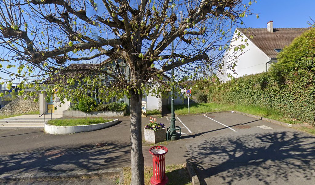 Retrouvez toutes les informations de contacts et horaires d&rsquo;ouverture pour La Poste MONTSOULT situé à Montsoult dans le département Val-D&rsquo;Oise (95). Pour effectuer envoyer vos colis (colissimo, chronopost, suivi colis), une gestion bancaire (banque postal, French Bank), votre courrier (suivi [&hellip;]
