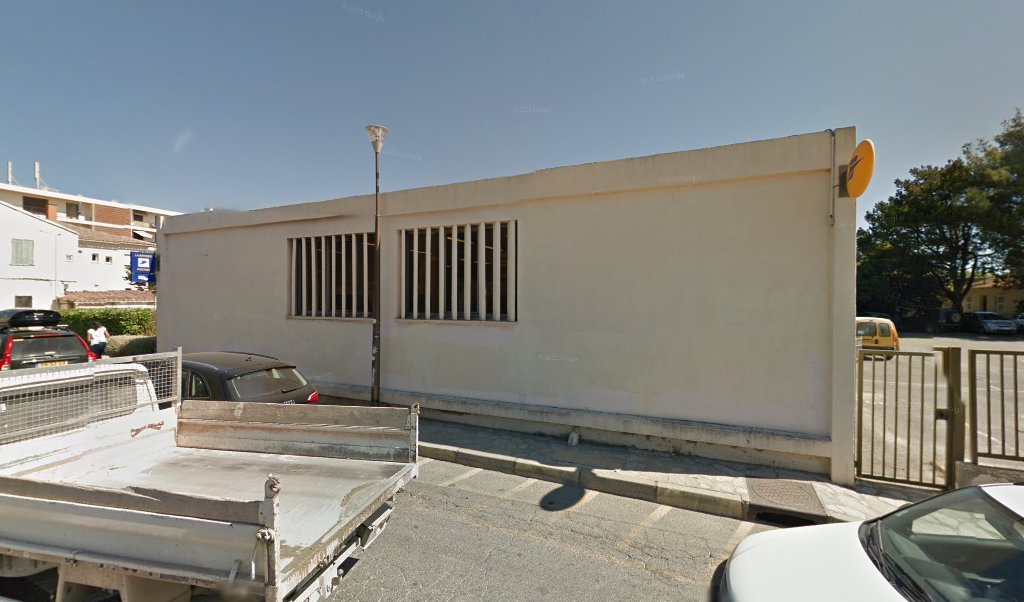 Retrouvez toutes les informations de contacts et horaires d&rsquo;ouverture pour Relais Pickup LA POSTE CARREPRO GHISONACCIA situé à Ghisonaccia dans le département Haute-Corse (20). Pour effectuer envoyer vos colis (colissimo, chronopost, suivi colis), une gestion bancaire (banque postal, French Bank), [&hellip;]