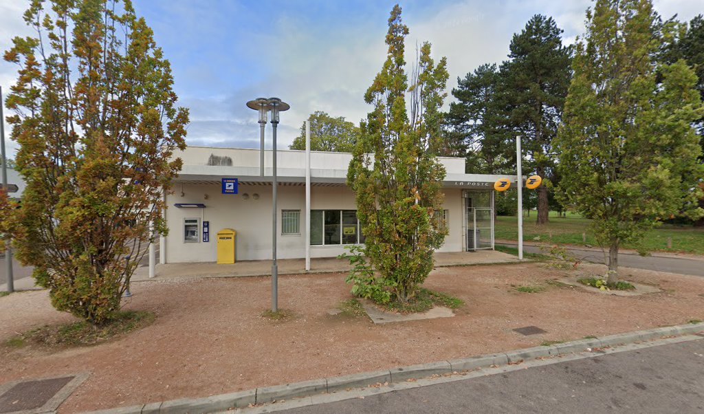 Retrouvez toutes les informations de contacts et horaires d&rsquo;ouverture pour La Poste CHALON SUR SAONE STADE situé à Chalon sur saone dans le département Saône-et-Loire (71). Pour effectuer envoyer vos colis (colissimo, chronopost, suivi colis), une gestion bancaire (banque postal, [&hellip;]