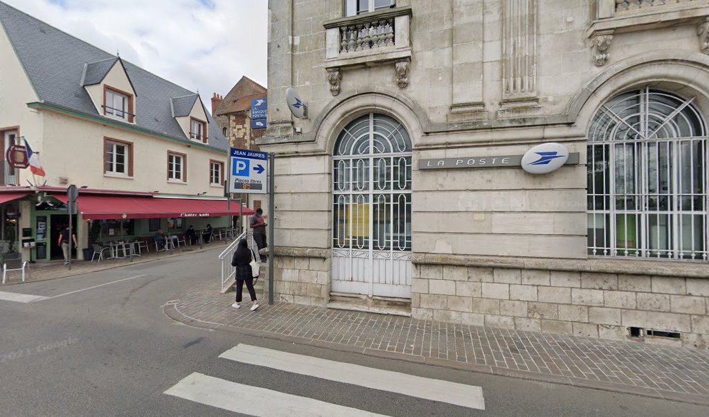 Retrouvez toutes les informations de contacts et horaires d&rsquo;ouverture pour La Poste GIEN situé à Gien dans le département Loiret (45). Pour effectuer envoyer vos colis (colissimo, chronopost, suivi colis), une gestion bancaire (banque postal, French Bank), votre courrier (suivi [&hellip;]