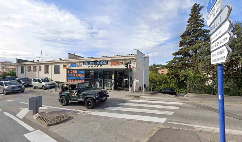 Retrouvez toutes les informations de contacts et horaires d&rsquo;ouverture pour Relais Pickup JMB STORE SHOWROOM situé à Sainte maxime dans le département Var (83). Pour effectuer envoyer vos colis (colissimo, chronopost, suivi colis), une gestion bancaire (banque postal, French Bank), [&hellip;]