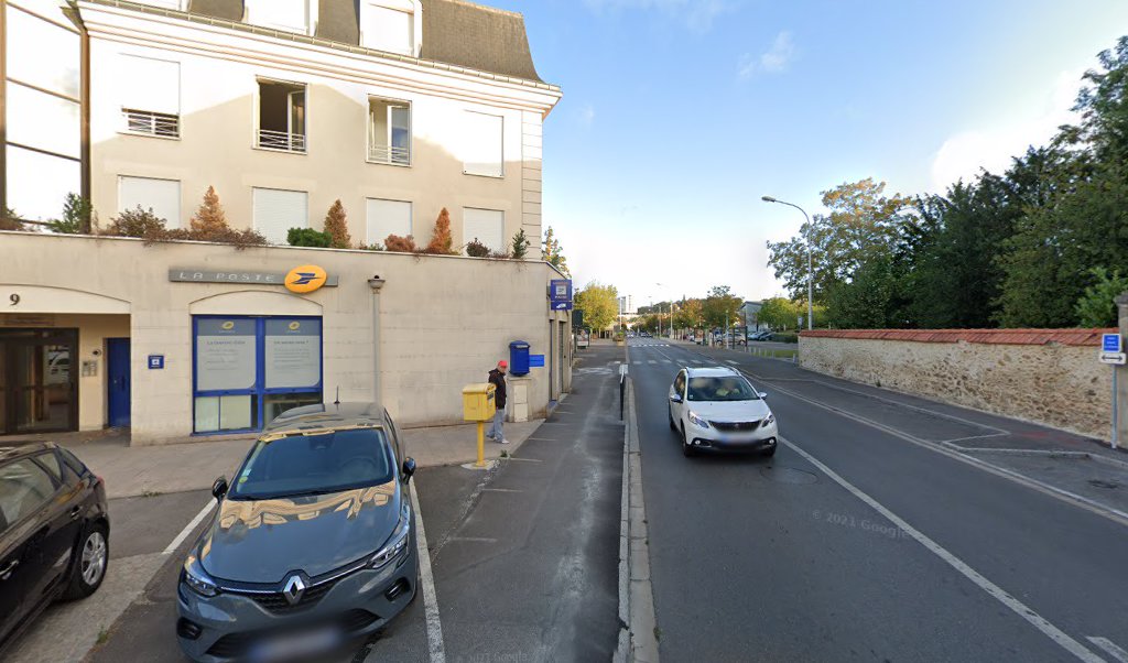 Retrouvez toutes les informations de contacts et horaires d&rsquo;ouverture pour La Poste CROSNE situé à Crosne dans le département Essonne (91). Pour effectuer envoyer vos colis (colissimo, chronopost, suivi colis), une gestion bancaire (banque postal, French Bank), votre courrier (suivi [&hellip;]