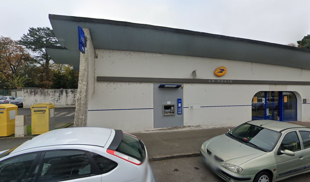 Retrouvez toutes les informations de contacts et horaires d&rsquo;ouverture pour La Poste ORVAULT situé à Orvault dans le département Loire-Atlantique (44). Pour effectuer envoyer vos colis (colissimo, chronopost, suivi colis), une gestion bancaire (banque postal, French Bank), votre courrier (suivi [&hellip;]