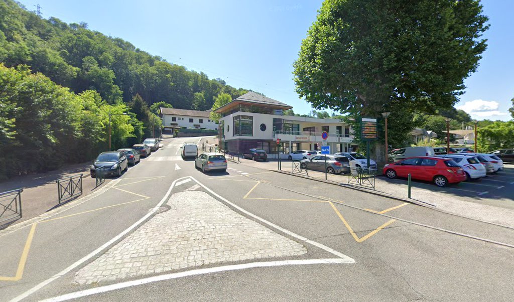 Retrouvez toutes les informations de contacts et horaires d&rsquo;ouverture pour Relais Pickup LA GOURMANDISE situé à Voglans dans le département Savoie (73). Pour effectuer envoyer vos colis (colissimo, chronopost, suivi colis), une gestion bancaire (banque postal, French Bank), votre courrier [&hellip;]