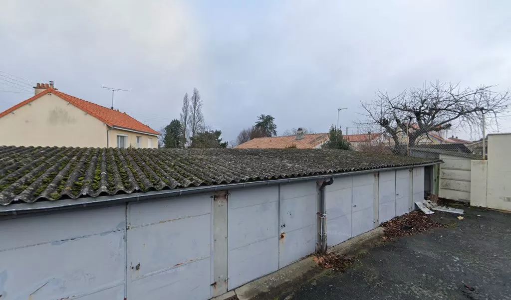 Retrouvez toutes les informations de contacts et horaires d&rsquo;ouverture pour Relais Pickup INSTANT MOBILE situé à Poitiers dans le département Vienne (86). Pour effectuer envoyer vos colis (colissimo, chronopost, suivi colis), une gestion bancaire (banque postal, French Bank), votre courrier [&hellip;]