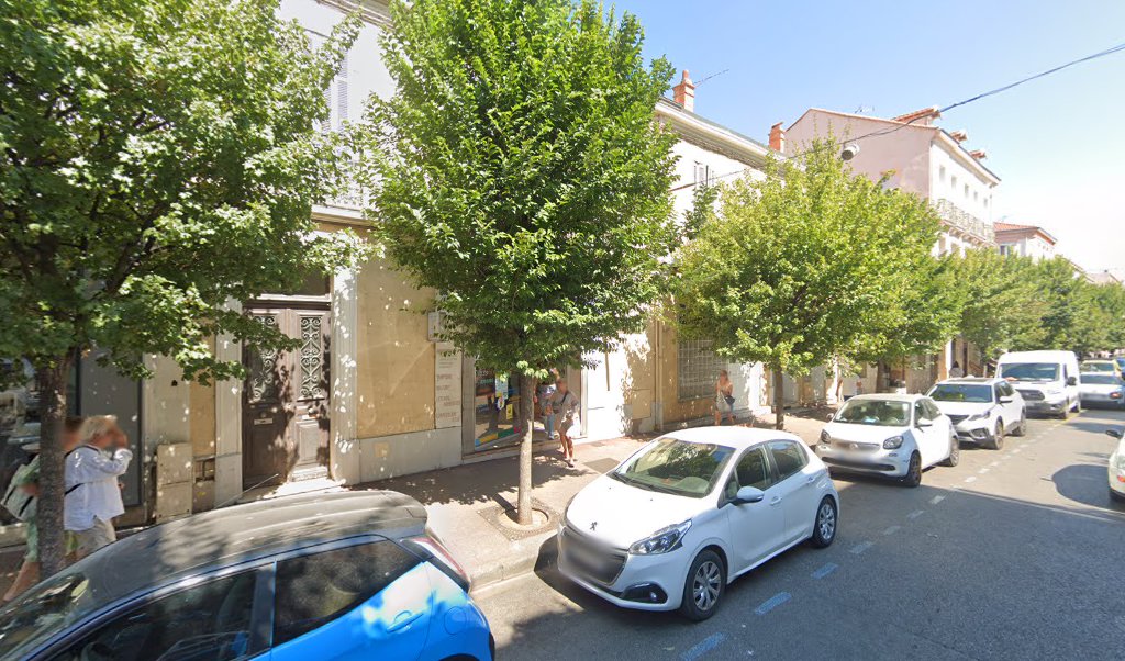 Retrouvez toutes les informations de contacts et horaires d&rsquo;ouverture pour Relais Pickup HYERES MICROEDITION situé à Hyeres dans le département Var (83). Pour effectuer envoyer vos colis (colissimo, chronopost, suivi colis), une gestion bancaire (banque postal, French Bank), votre courrier [&hellip;]