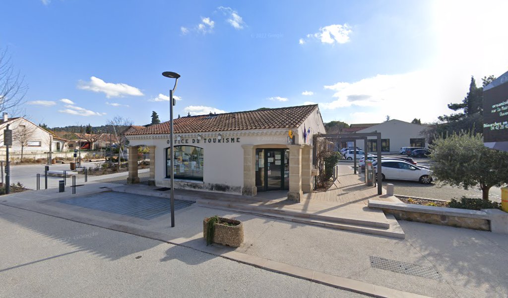 Retrouvez toutes les informations de contacts et horaires d&rsquo;ouverture pour La Poste Agence Communale CHARLEVAL Mairie situé à Charleval dans le département Bouches-du-Rhône (13). Pour effectuer envoyer vos colis (colissimo, chronopost, suivi colis), une gestion bancaire (banque postal, French Bank), [&hellip;]