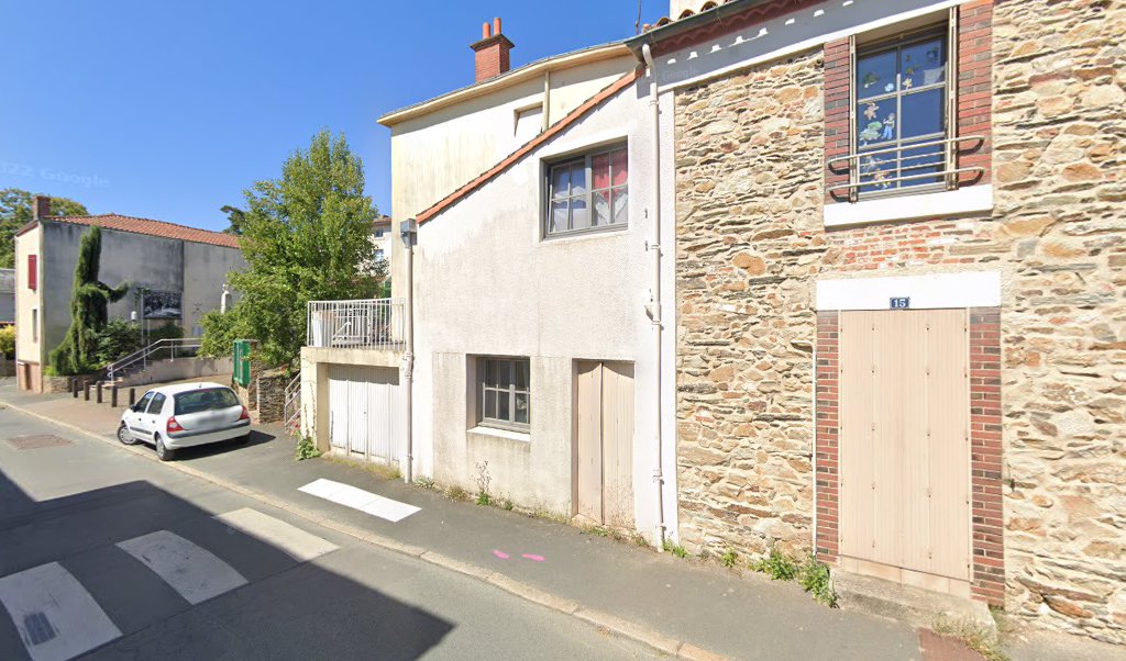 Retrouvez toutes les informations de contacts et horaires d&rsquo;ouverture pour La Poste Agence Communale MOUCHAMPS Mairie situé à Mouchamps dans le département Vendée (85). Pour effectuer envoyer vos colis (colissimo, chronopost, suivi colis), une gestion bancaire (banque postal, French Bank), [&hellip;]