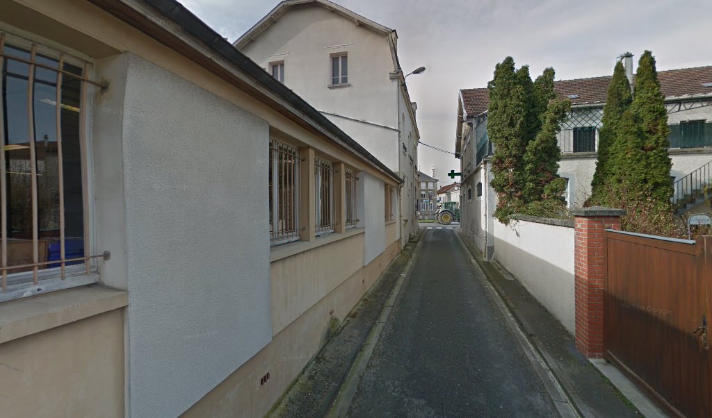 Retrouvez toutes les informations de contacts et horaires d&rsquo;ouverture pour La Poste SUIPPES situé à Suippes dans le département Marne (51). Pour effectuer envoyer vos colis (colissimo, chronopost, suivi colis), une gestion bancaire (banque postal, French Bank), votre courrier (suivi [&hellip;]