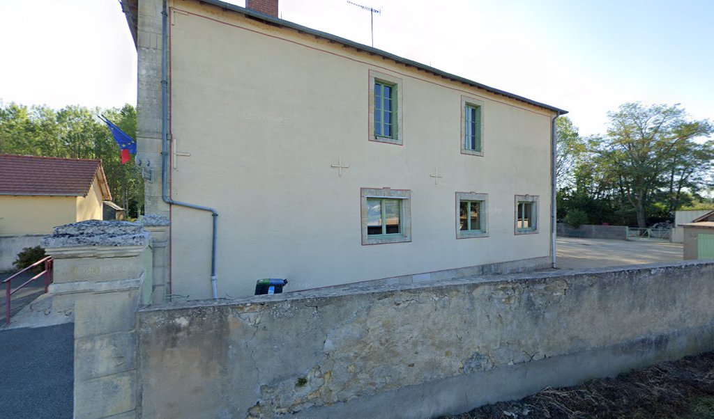Retrouvez toutes les informations de contacts et horaires d&rsquo;ouverture pour La Poste Agence Communale AINAY LE VIEIL Mairie situé à Ainay le vieil dans le département Cher (18). Pour effectuer envoyer vos colis (colissimo, chronopost, suivi colis), une gestion bancaire [&hellip;]