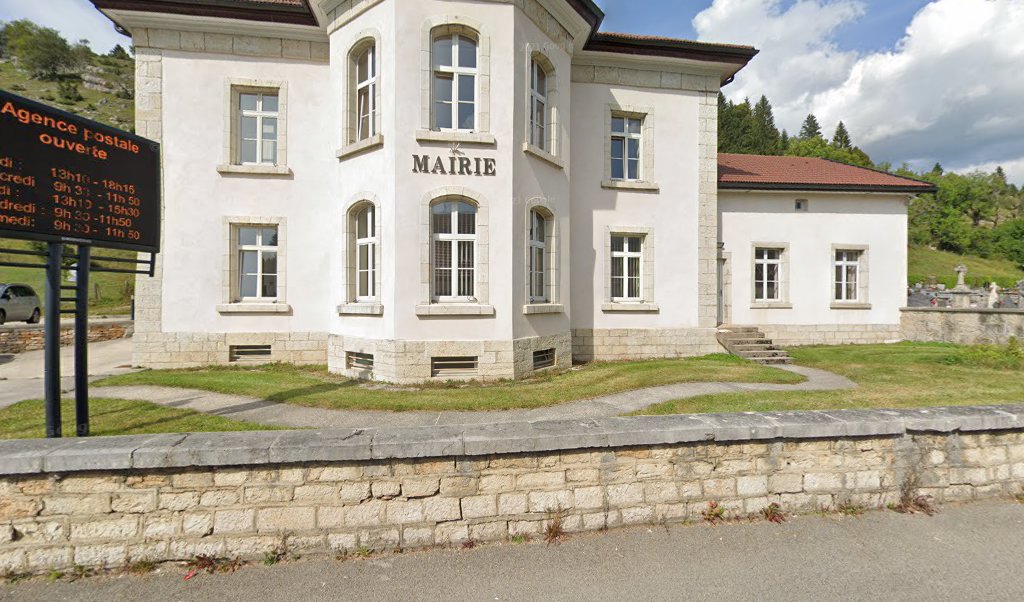 Retrouvez toutes les informations de contacts et horaires d&rsquo;ouverture pour La Poste Agence Communale LA CLUSE ET MIJOUX Mairie situé à La cluse et mijoux dans le département Doubs (25). Pour effectuer envoyer vos colis (colissimo, chronopost, suivi colis), une [&hellip;]