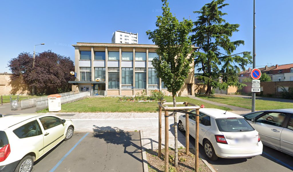 Retrouvez toutes les informations de contacts et horaires d&rsquo;ouverture pour La Poste LOMME situé à Lille dans le département Nord (59). Pour effectuer envoyer vos colis (colissimo, chronopost, suivi colis), une gestion bancaire (banque postal, French Bank), votre courrier (suivi [&hellip;]
