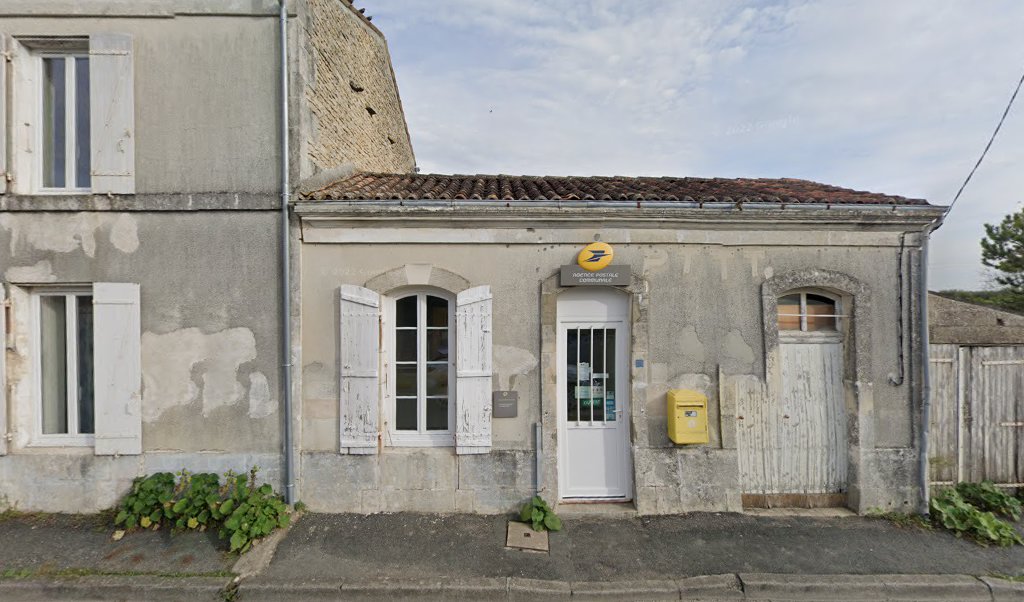 Retrouvez toutes les informations de contacts et horaires d&rsquo;ouverture pour La Poste Agence Communale STE MEME Mairie situé à Ste meme dans le département Charente-Maritime (17). Pour effectuer envoyer vos colis (colissimo, chronopost, suivi colis), une gestion bancaire (banque postal, [&hellip;]