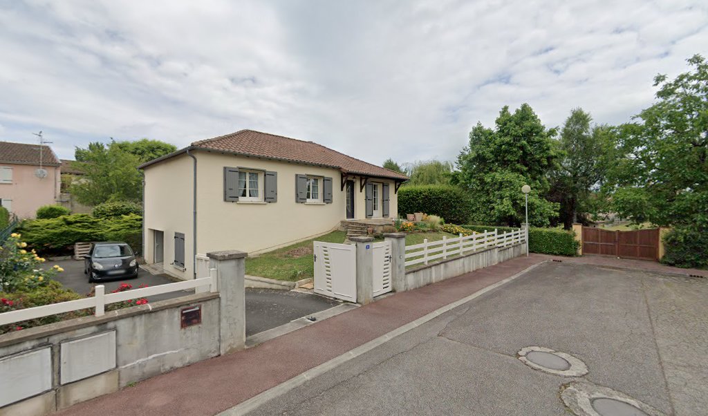 Retrouvez toutes les informations de contacts et horaires d&rsquo;ouverture pour La Poste LIMOGES LANDOUGE situé à Limoges dans le département Haute-Vienne (87). Pour effectuer envoyer vos colis (colissimo, chronopost, suivi colis), une gestion bancaire (banque postal, French Bank), votre courrier [&hellip;]