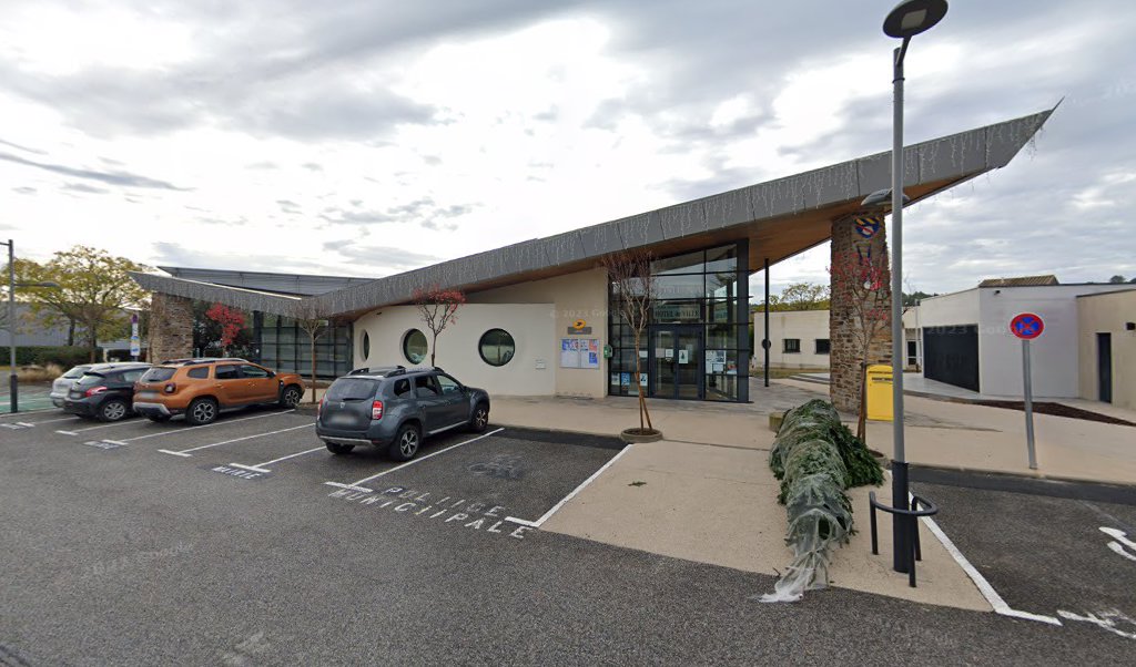 Retrouvez toutes les informations de contacts et horaires d&rsquo;ouverture pour La Poste Agence Communale VILLEGAILHENC Mairie situé à Villegailhenc dans le département Aude (11). Pour effectuer envoyer vos colis (colissimo, chronopost, suivi colis), une gestion bancaire (banque postal, French Bank), [&hellip;]