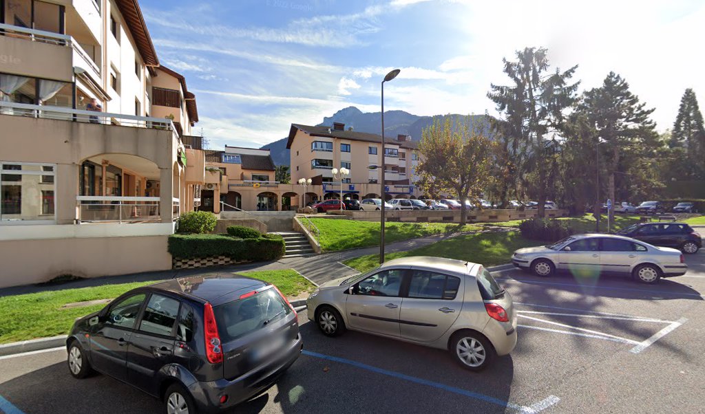 Retrouvez toutes les informations de contacts et horaires d&rsquo;ouverture pour La Poste SAINT PIERRE EN FAUCIGNY situé à St pierre en faucigny dans le département Haute-Savoie (74). Pour effectuer envoyer vos colis (colissimo, chronopost, suivi colis), une gestion bancaire (banque [&hellip;]