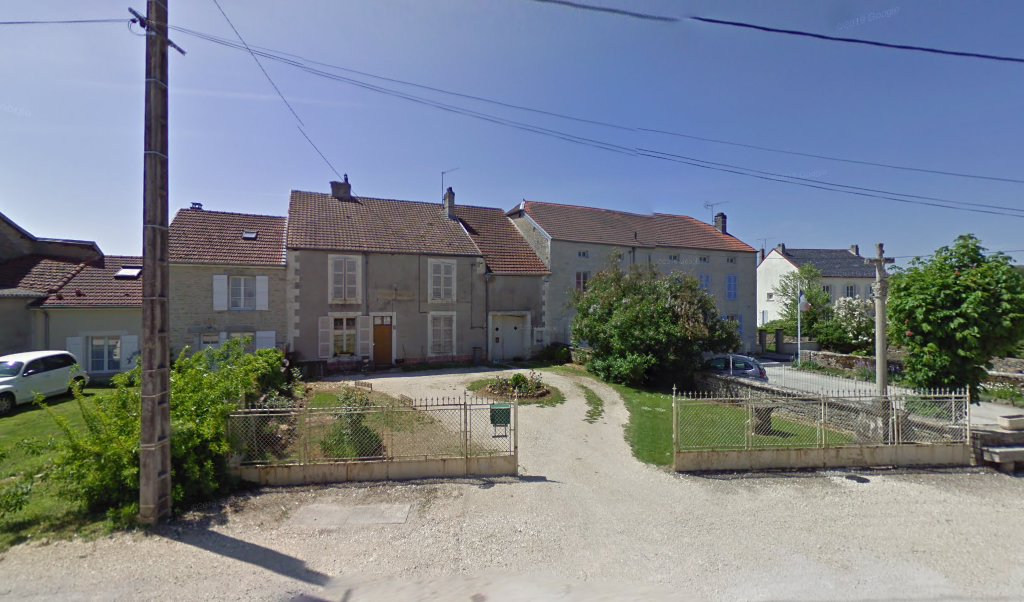 Retrouvez toutes les informations de contacts et horaires d&rsquo;ouverture pour La Poste Agence Communale CHASSIGNY Mairie situé à Chassigny dans le département Haute-Marne (52). Pour effectuer envoyer vos colis (colissimo, chronopost, suivi colis), une gestion bancaire (banque postal, French Bank), [&hellip;]