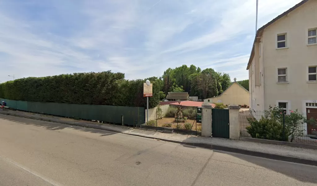 Retrouvez toutes les informations de contacts et horaires d&rsquo;ouverture pour Relais Pickup E LECLERC situé à Tonnerre dans le département Yonne (89). Pour effectuer envoyer vos colis (colissimo, chronopost, suivi colis), une gestion bancaire (banque postal, French Bank), votre courrier [&hellip;]