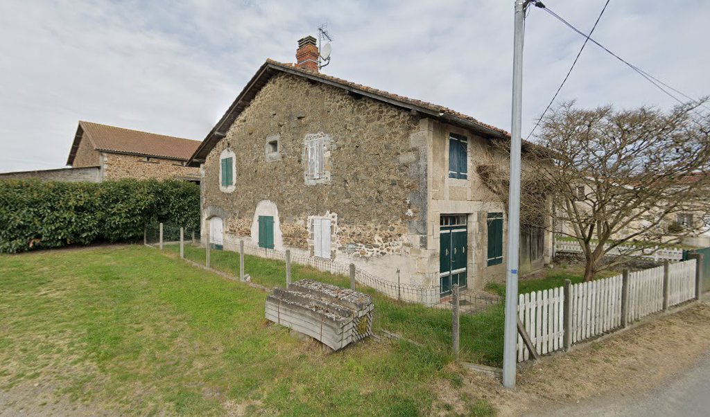 Retrouvez toutes les informations de contacts et horaires d&rsquo;ouverture pour La Poste Agence Communale MANOT Mairie situé à Manot dans le département Charente (16). Pour effectuer envoyer vos colis (colissimo, chronopost, suivi colis), une gestion bancaire (banque postal, French Bank), [&hellip;]